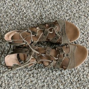 Women's sandals